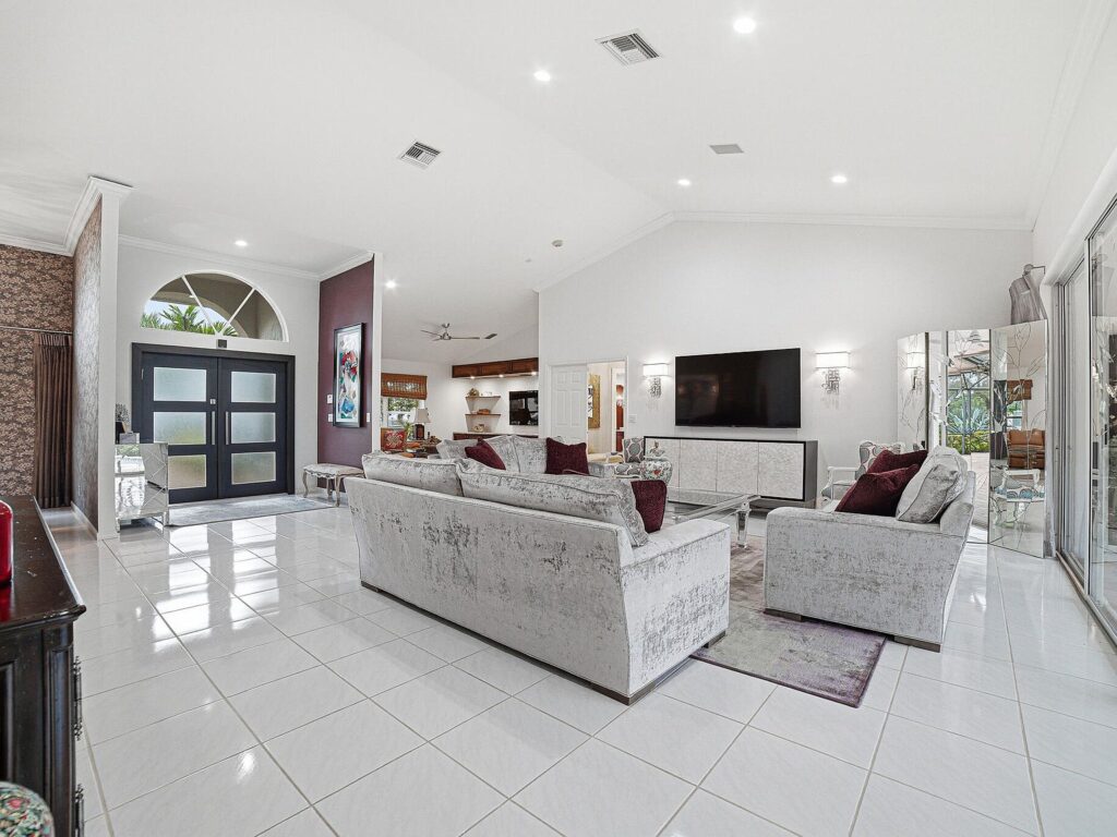 10791 River Glenn Drive