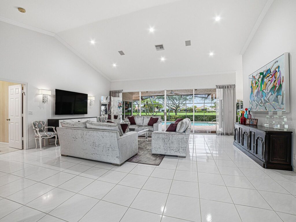 10791 River Glenn Drive
