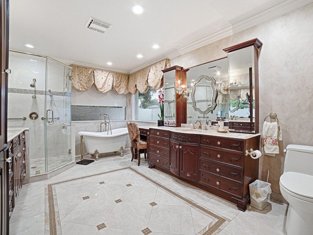 10791 River Glenn Drive