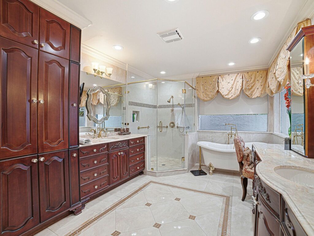 10791 River Glenn Drive