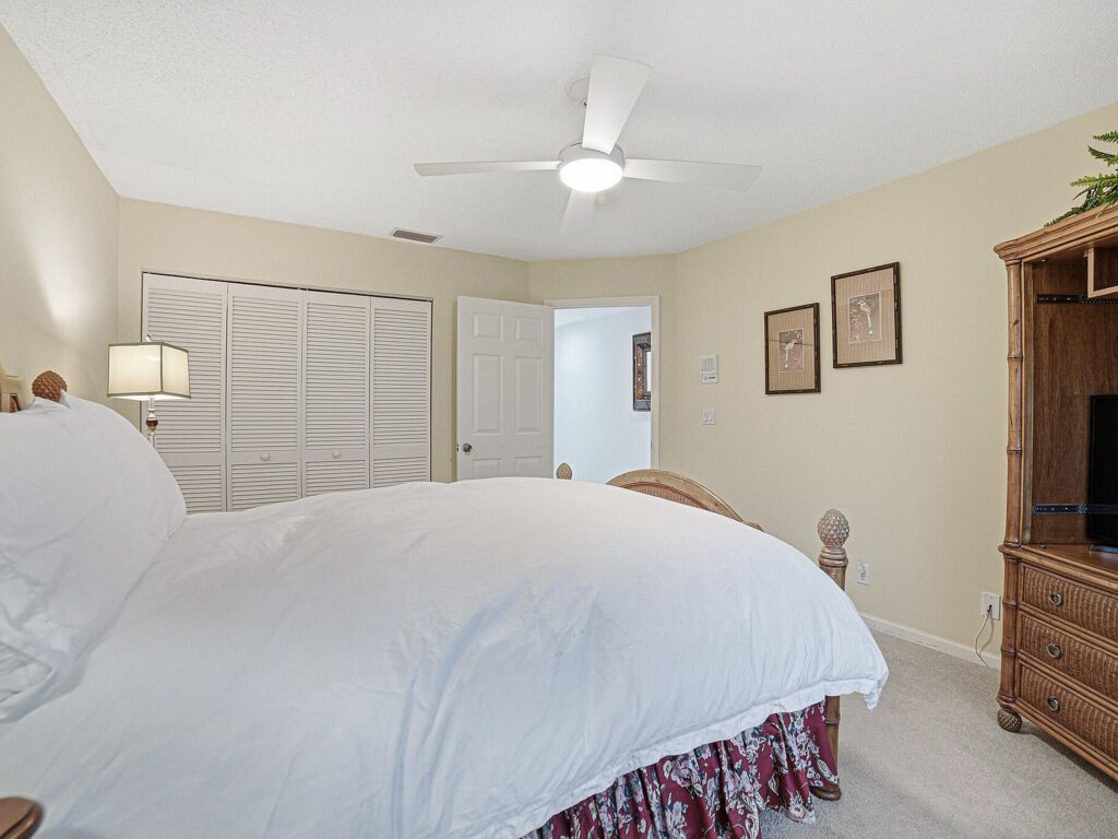 10791 River Glenn Drive