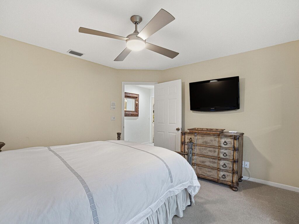 10791 River Glenn Drive