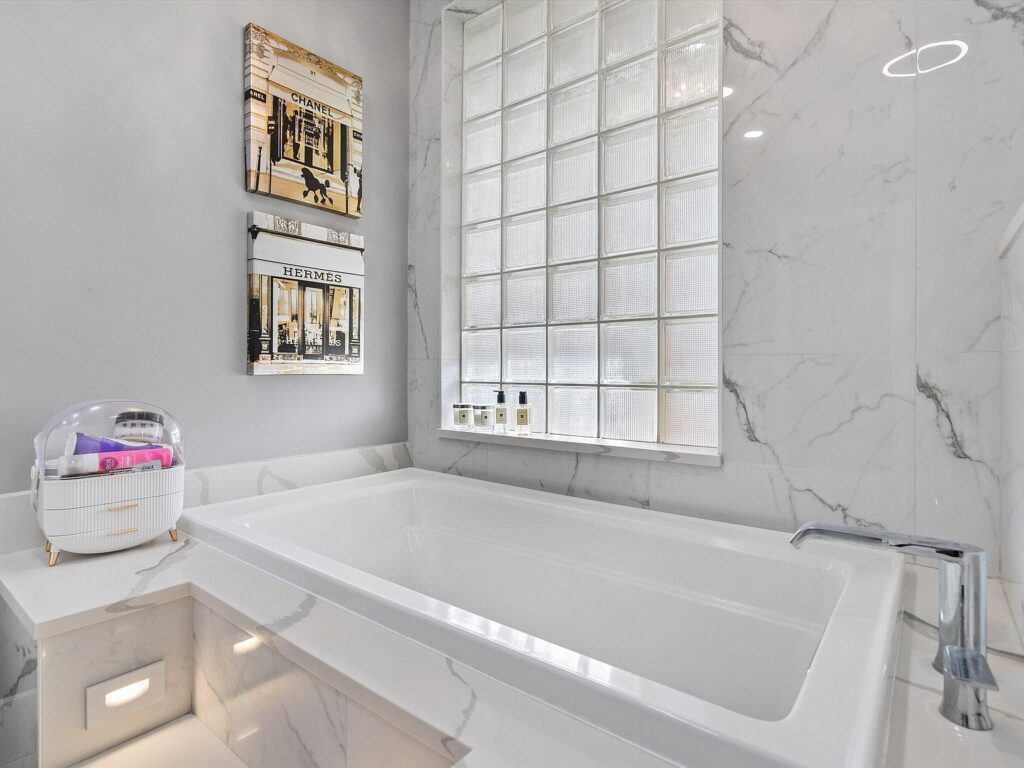10786 Greenbriar Villa Drive
