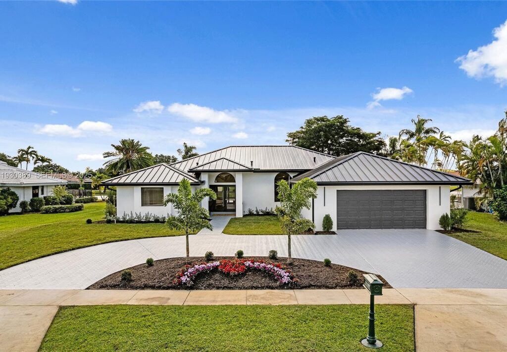 11127 Boca Woods Ln
