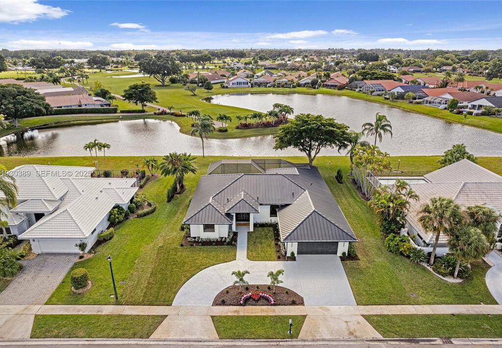 11127 Boca Woods Ln