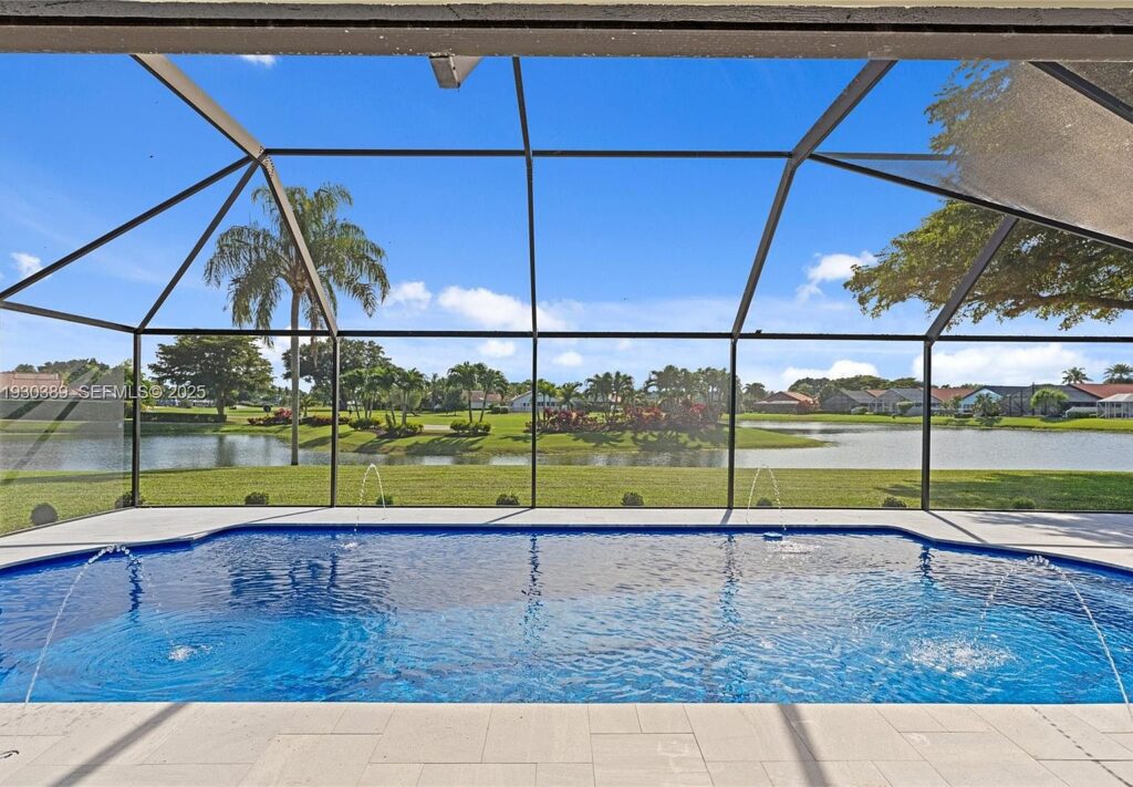 11127 Boca Woods Ln