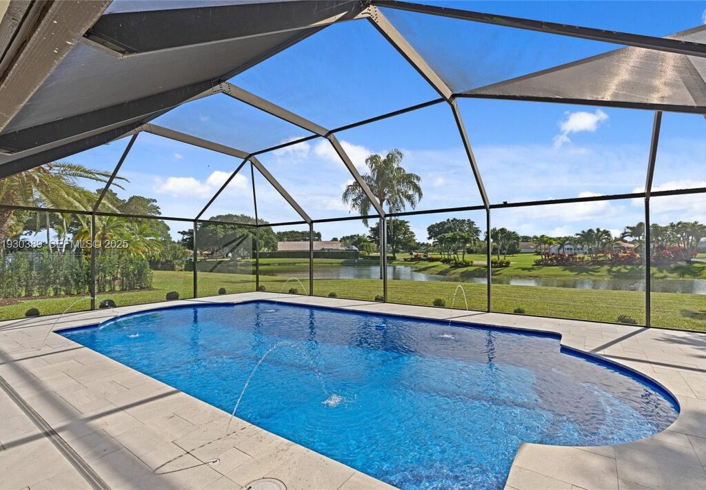 11127 Boca Woods Ln