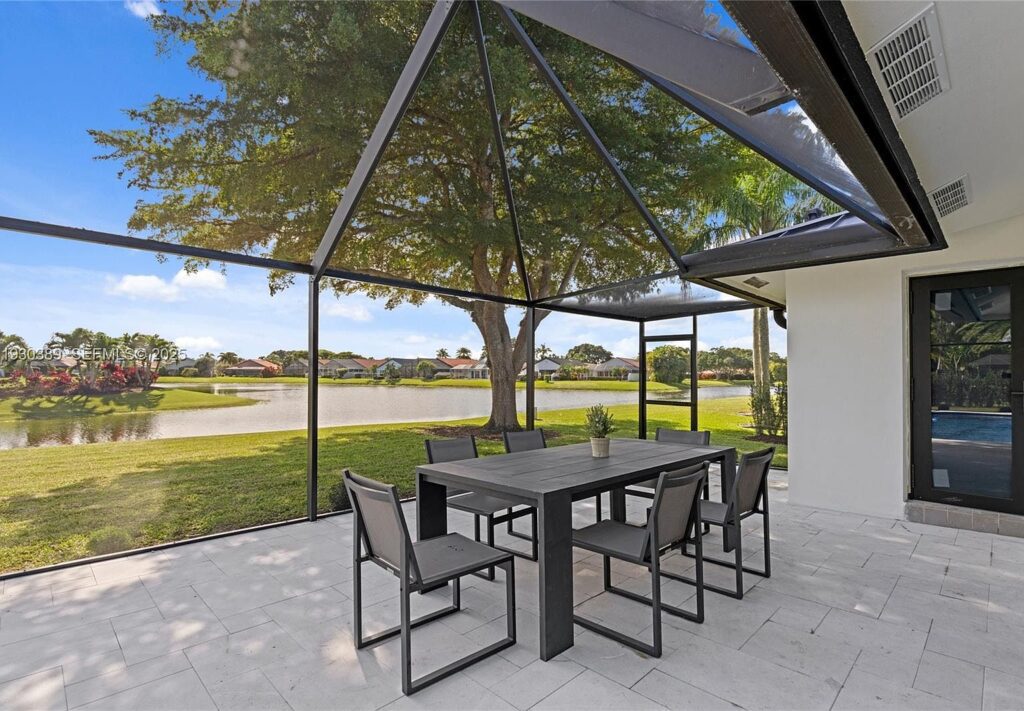 11127 Boca Woods Ln